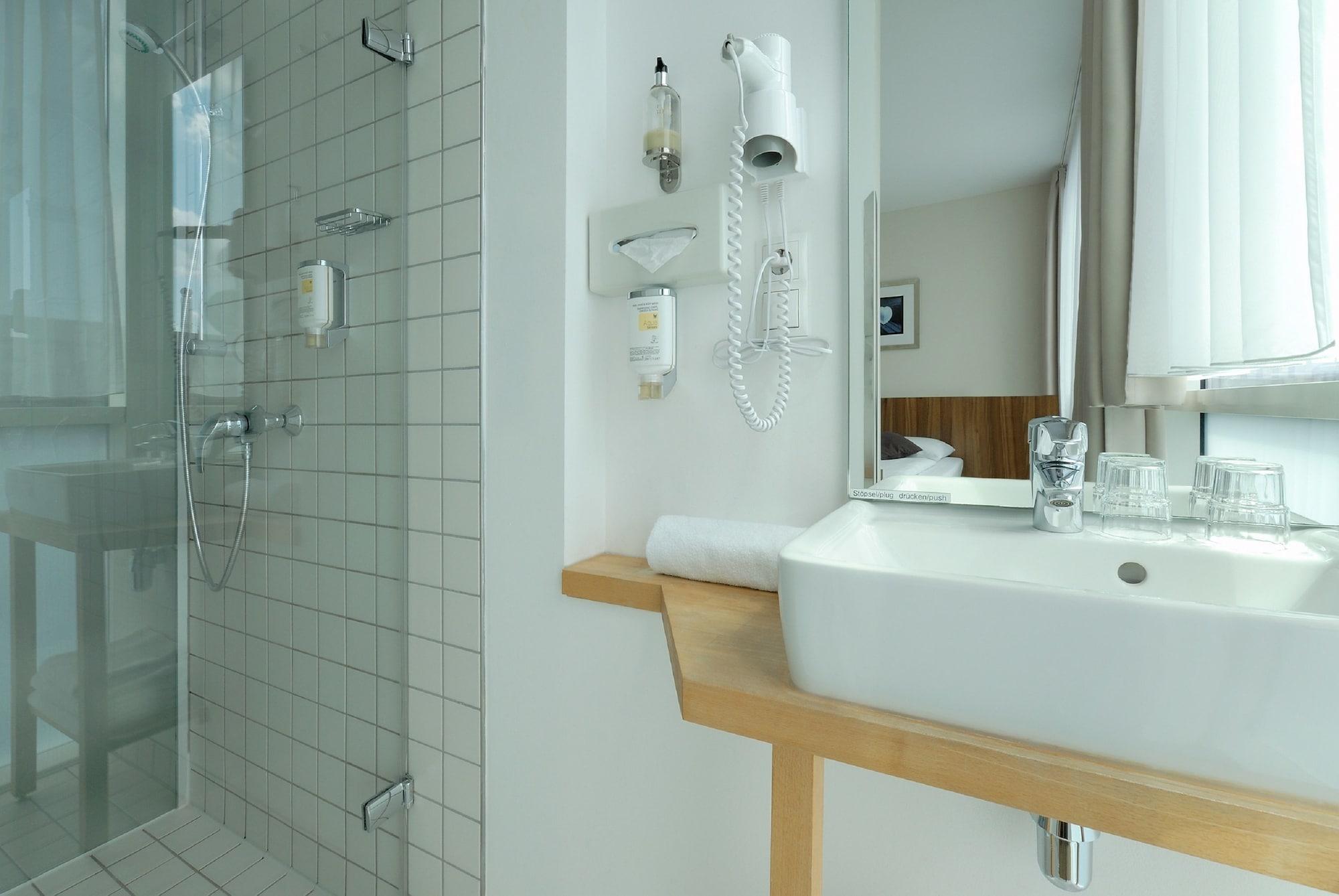 B&B Hotel Berlin-Mitte Dış mekan fotoğraf